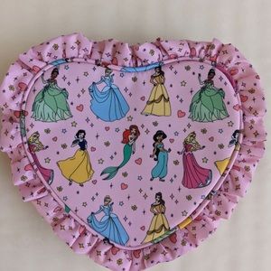 Princess Stoney Clover heart pouch New with tags!
